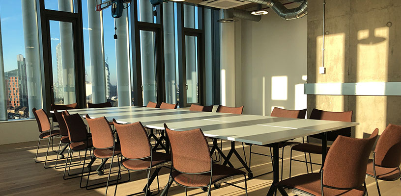 Sunny meeting room refurbished by ISG for Royal Academy of Art