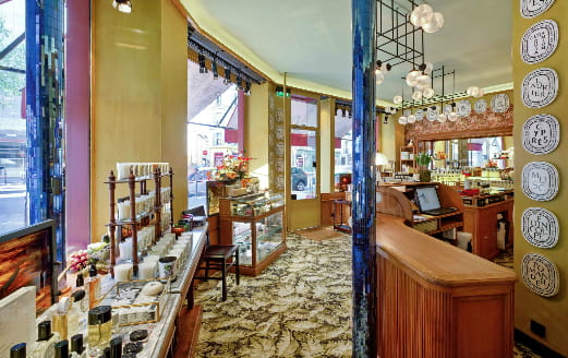 Jewellery displays at Diptyque shop fit out by ISG