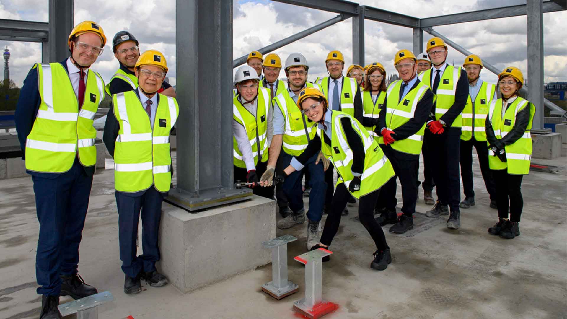 Topping out of Neurocscience centre