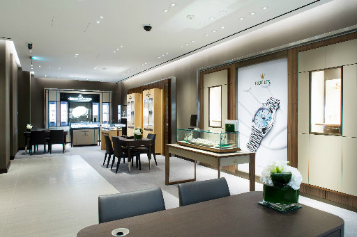 Consultation areas and displays at Watches of Switzerland boutique fit out by ISG UK
