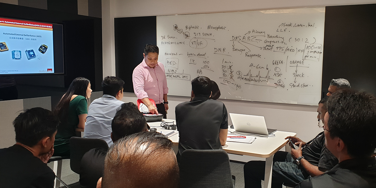 ISG in Singapore participates in CPR and AED demonstration BODY1 - ISG