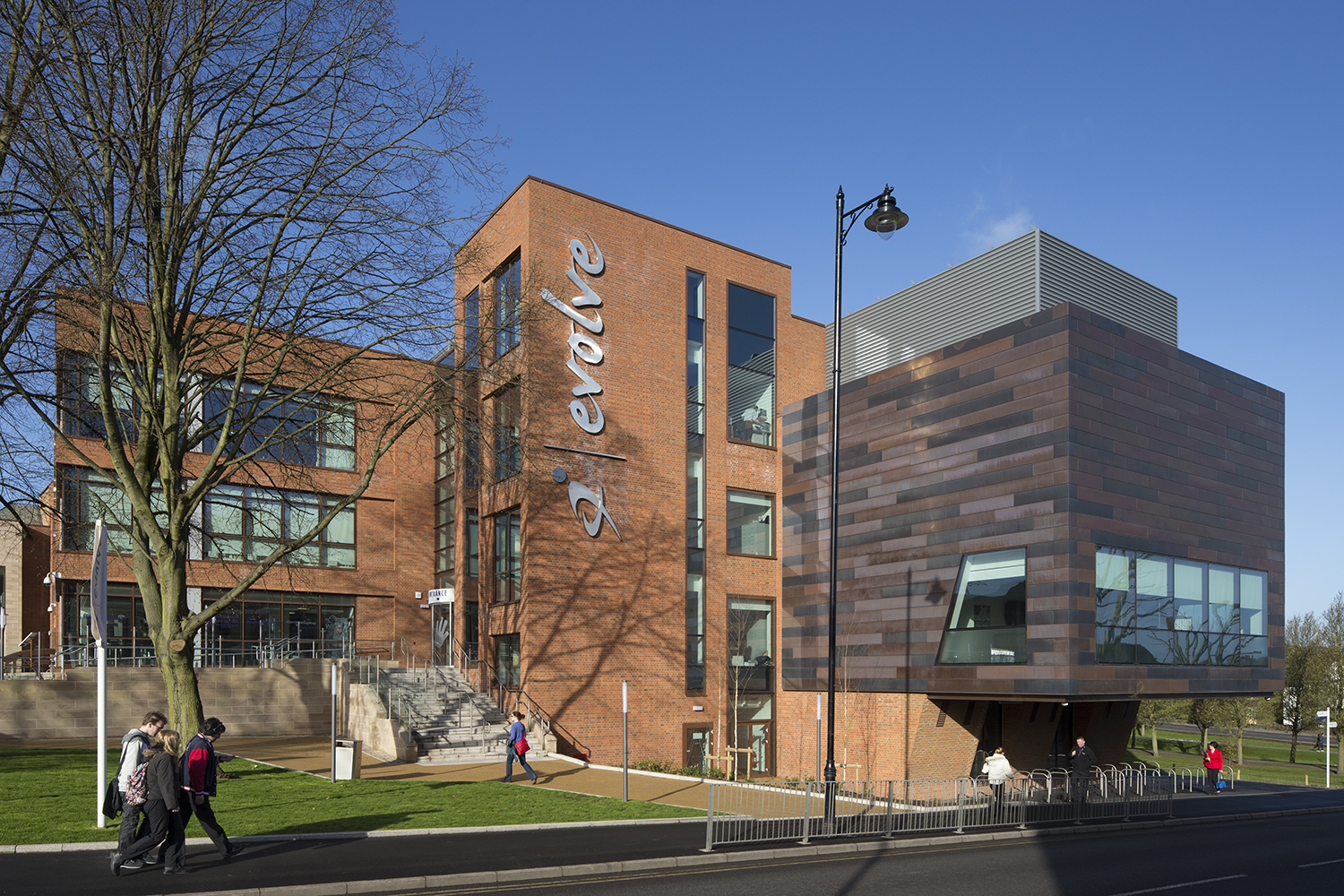 Evolve Sixth Form College Dudley facade delivered by ISG Ltd