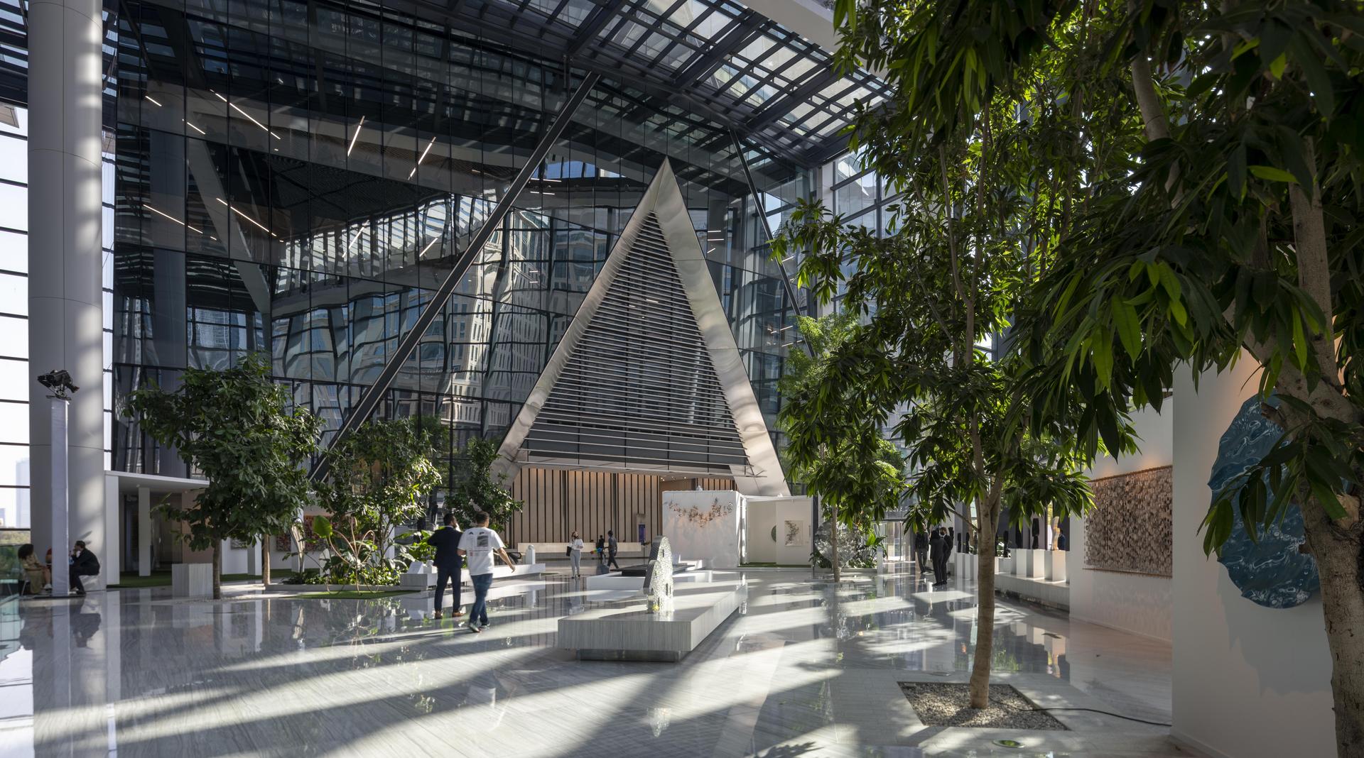 Ground floor atrium of ICD Brookfield place Dubai delivered by ISG UAE
