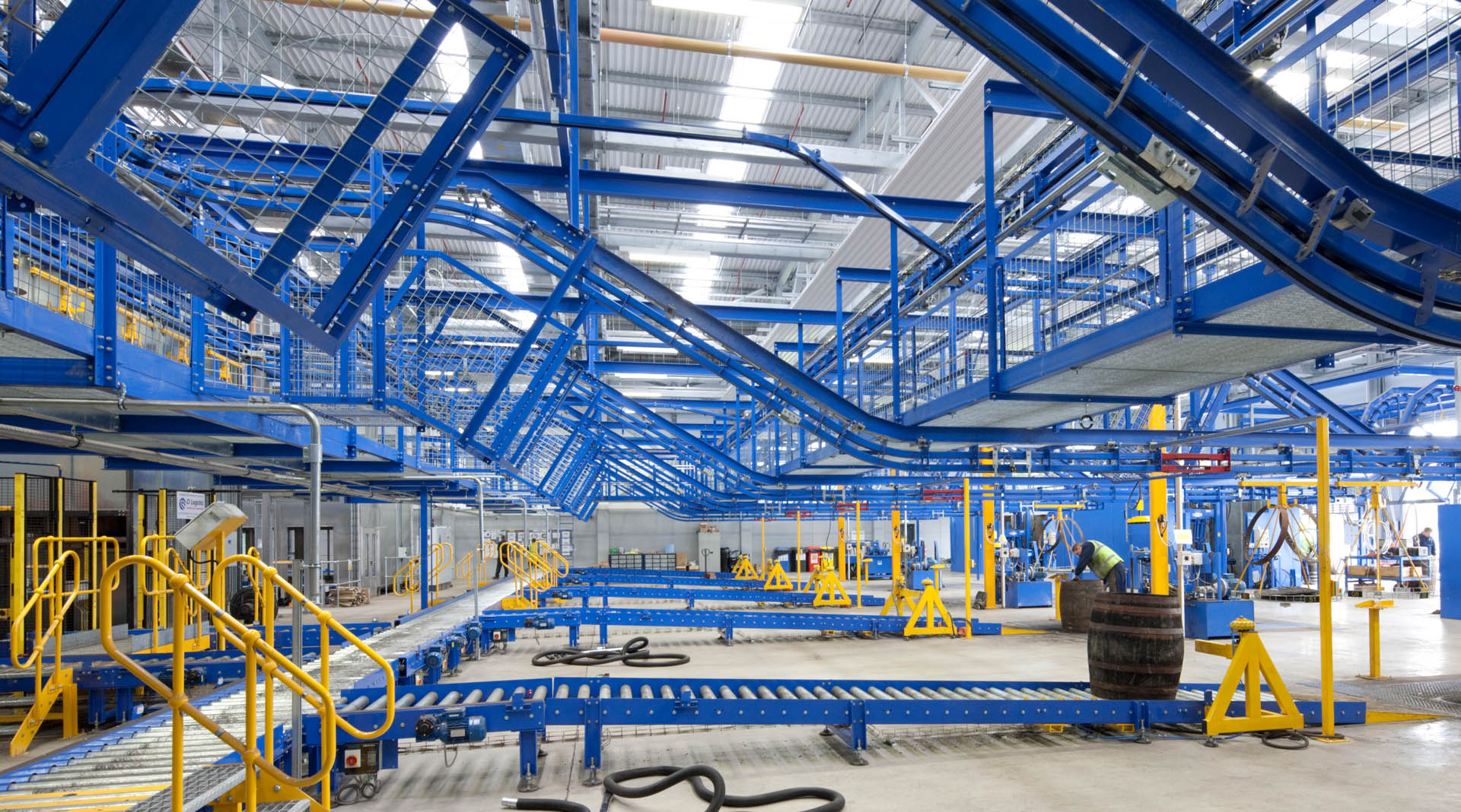 High-tech manufacturing and production sector construction services | ISG