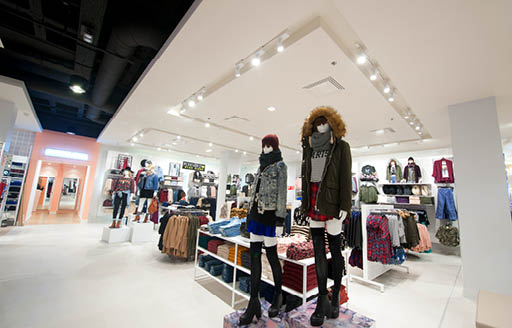 Forever 21 fit out Barcelona Spain BAND - ISG