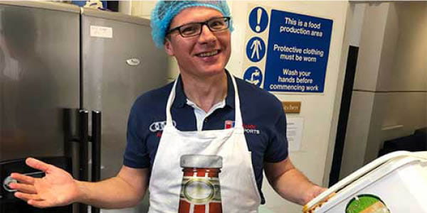 The ISG team at 60 Whitfield Street in Fitzrovia recently volunteered at The Soup Kitchen, a local charity that provides free food and clothing to hundreds of homeless people in London. 